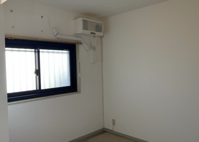 【子供部屋】 | ライオンズマンション相模原南台 | 6.0帖の洋室は子供部屋としても使いやすいサイズ感です。収納に便利なクロゼットが備わっているため、おもちゃや学習用品もすっきりと整理できます。鶴の台小学校まで徒歩6分と通学も安心の環境です。