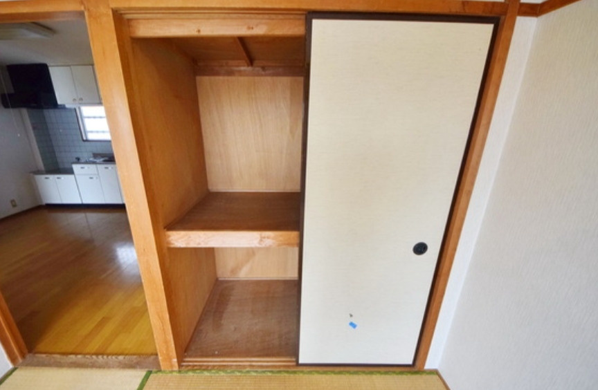 調布市布田５丁目の賃貸マンションの収納