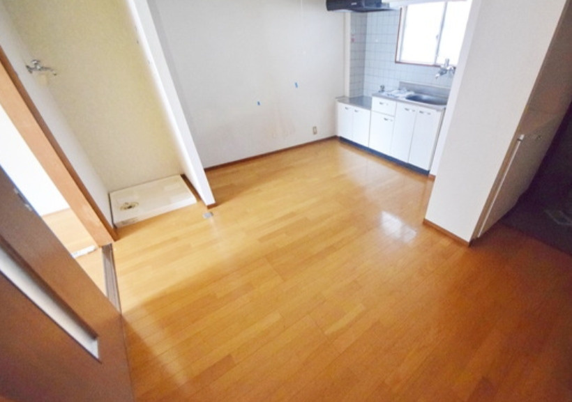 調布市布田５丁目の賃貸マンションの居間・リビング