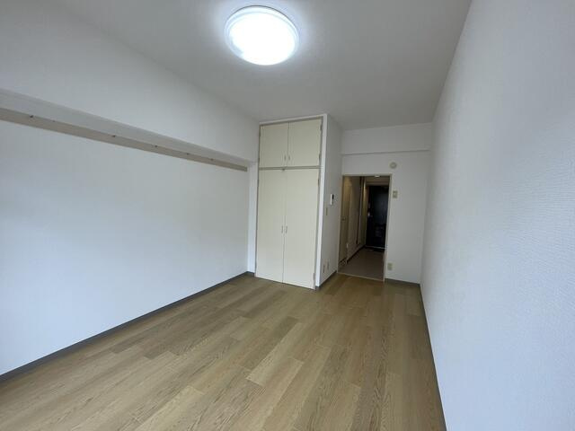 ヴェルアージュ座間の内装|別部屋の写真です。