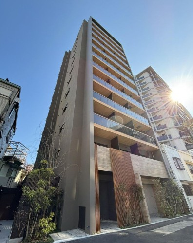 コスモグラシア新宿西早稲田の外観