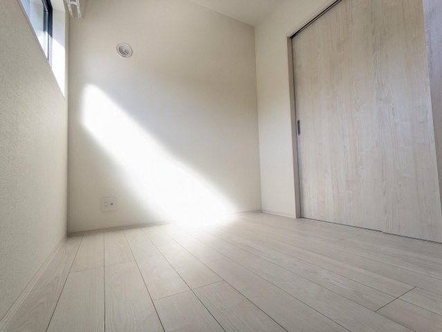  ハーモニーテラス坂井戸町Ⅱの洋室