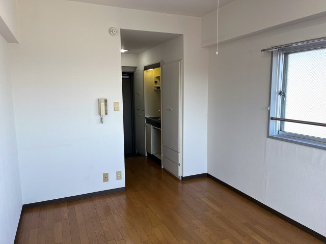 マドレーヌ子安町の居間・リビング