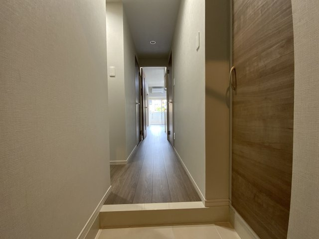 アルファコート亀戸２の玄関|同タイプ別住戸写真となります。現況と異なる場合がございます。