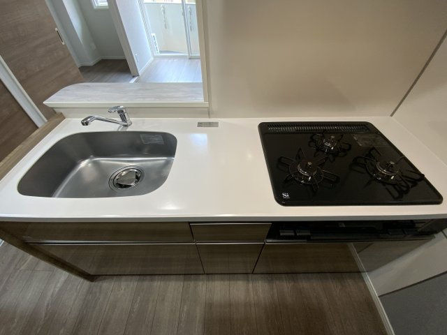 アルファコート亀戸２のキッチン|同タイプ別住戸写真となります。現況と異なる場合がございます。