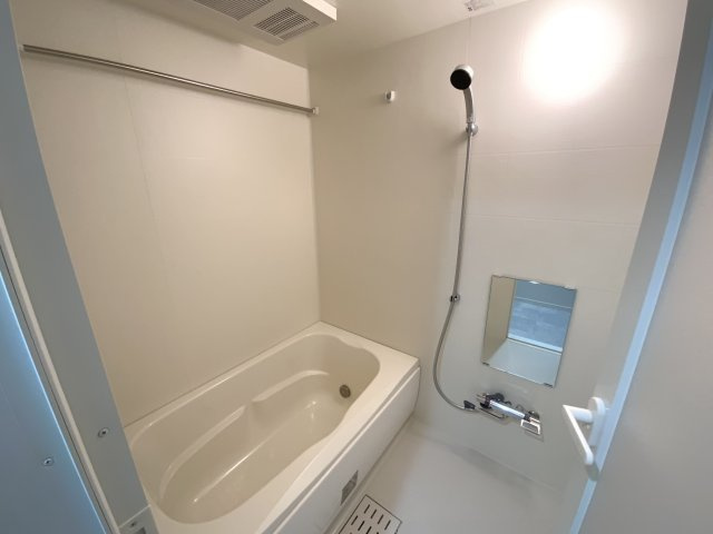 アルファコート亀戸２の浴室|同タイプ別住戸写真となります。現況と異なる場合がございます。