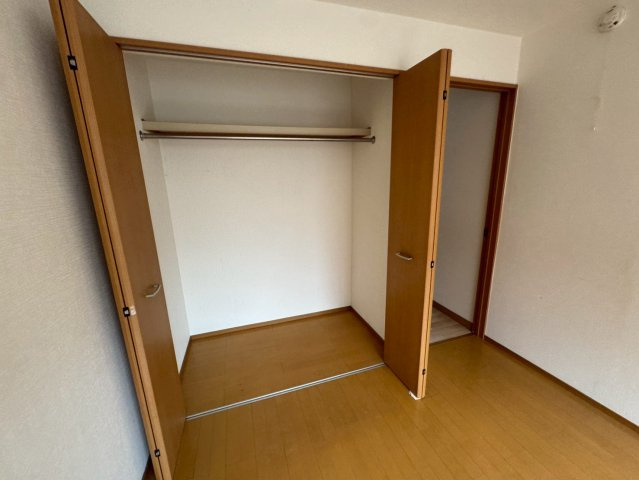 ランドフォレスト北砂の収納|手前側の洋室