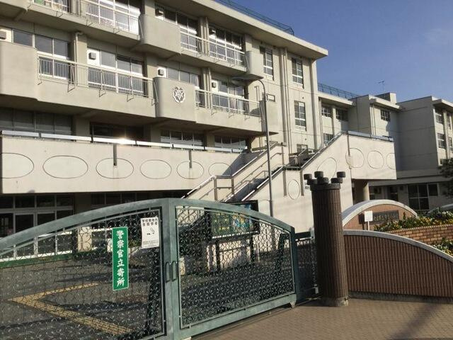 さいたま市立中島小学校まで512m