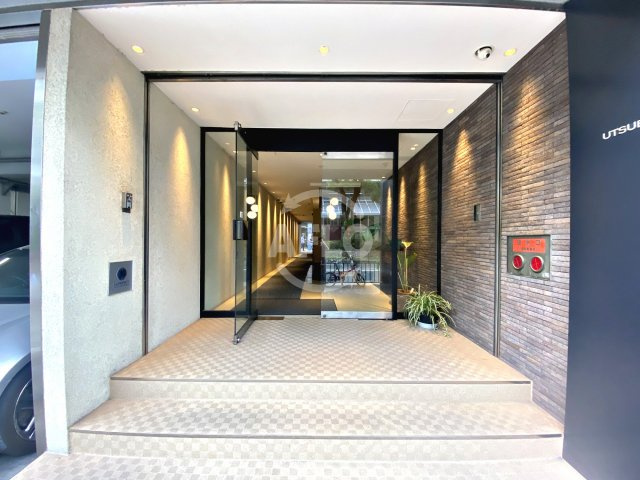 UTSUBO PARK BLD. （ウツボパークビル）のエントランス|UTSUBO PARK BLD. （ウツボパークビル）　エントランス