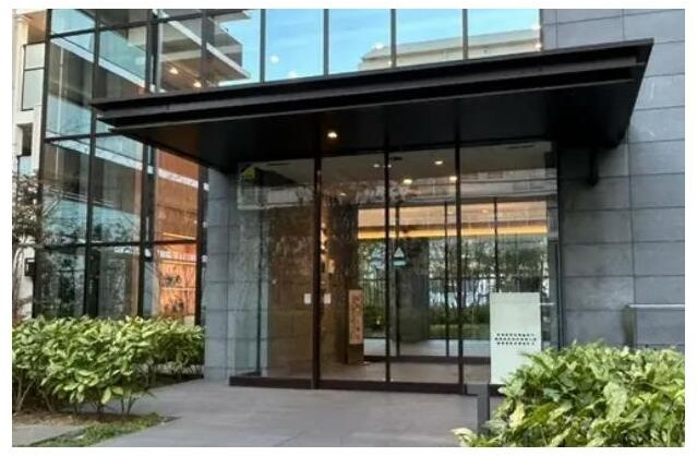【エントランス】 | プライムパークス上大岡 ザ・レジデンス | お洒落な建物デザイン♪