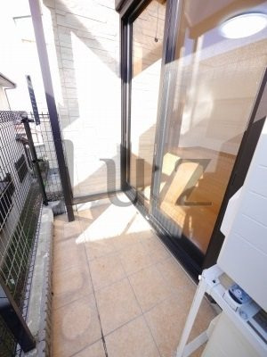 横浜市南区永田南２丁目のテラスのバルコニー