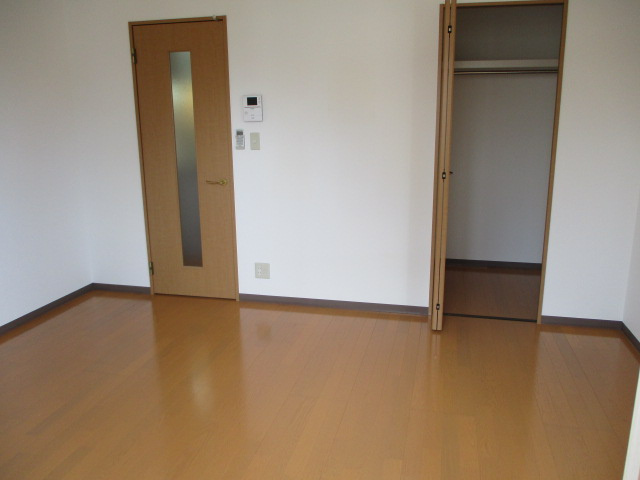 セレ中延の洋室