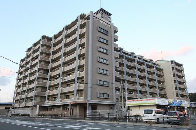 アムール和白駅の外観