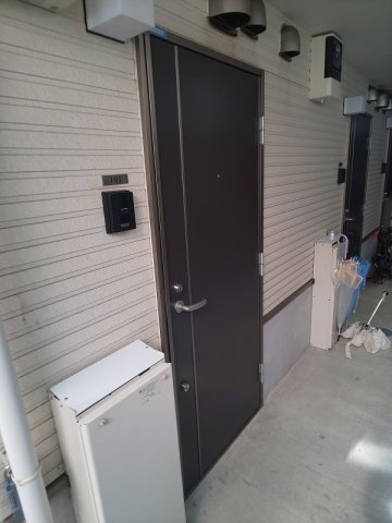 プレシャス中延の玄関
