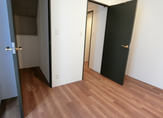ＬＥＧＡＬＡＮＤ高田馬場の玄関