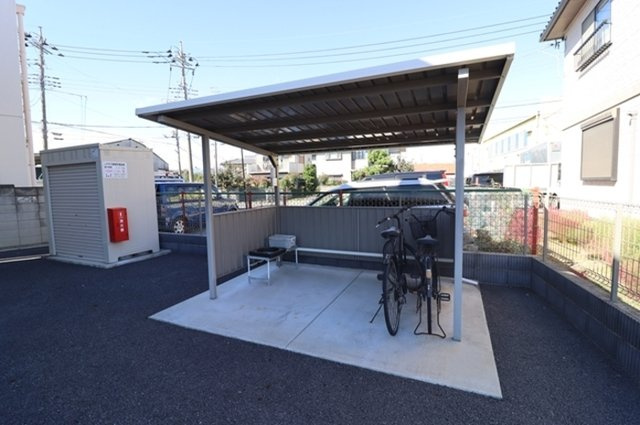 スピネルのその他|駐輪場