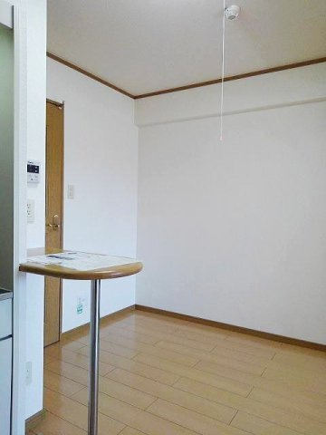 レルベ保田窪の内装