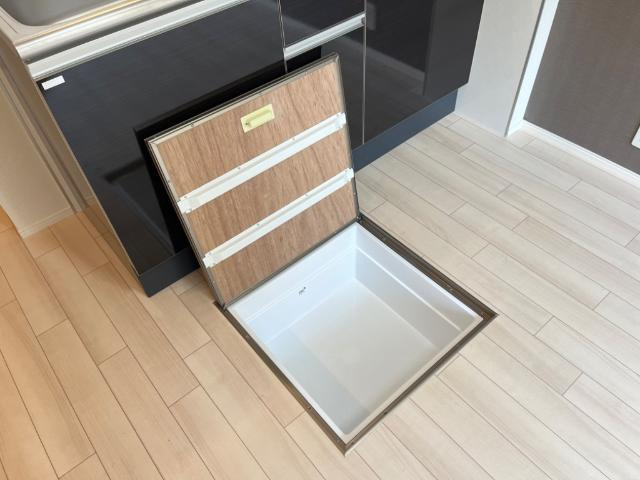 チヨミールのキッチン|床下収納