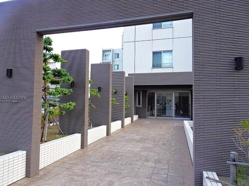 アルビオ・ガーデン北２４条のその他|マンション入口