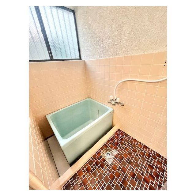 岐阜市鷺山のアパートの浴室
