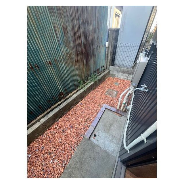 岐阜市鷺山のアパートのバルコニー