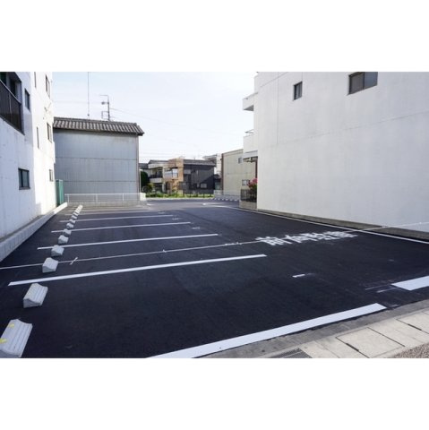 岐阜市白山町２丁目の駐車場の駐車場