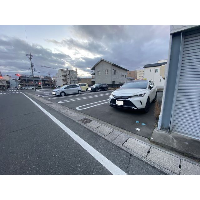 岐阜市千手堂南町４丁目の駐車場の駐車場