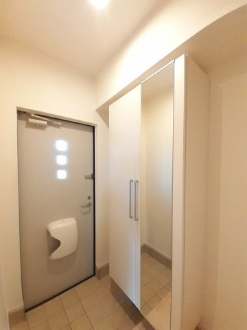 アルモニーＡの玄関|きれいな玄関です