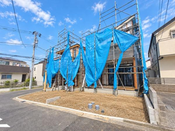 横浜市磯子区杉田２丁目の新築一戸建の前面道路含む現地写真|陽当りの良さが伝わります。
是非一度、現地へ起こしください。

