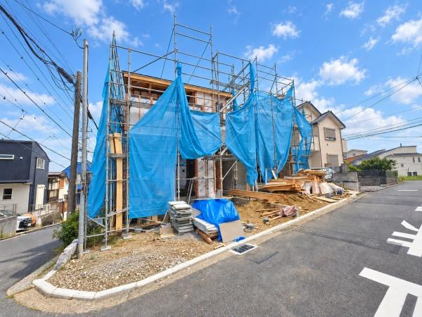 横浜市磯子区杉田２丁目の新築一戸建の前面道路含む現地写真|陽当りの良さ、住環境を現地にてご確認下さい！
周辺環境も合わせてご案内させていただきます！