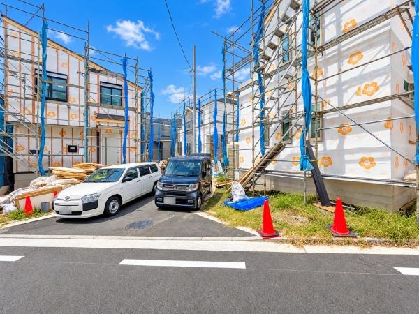 横浜市戸塚区戸塚町の新築一戸建の前面道路含む現地写真|閑静な住宅街につき住環境良好です♪
お気軽にお問い合わせください。