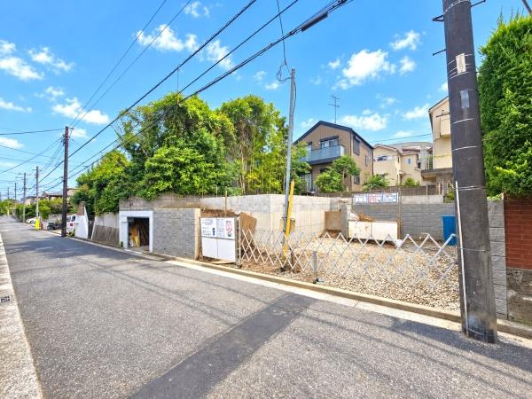 横浜市戸塚区平戸町の新築一戸建の前面道路含む現地写真|閑静な住宅街につき住環境良好です♪
お気軽にお問い合わせください。