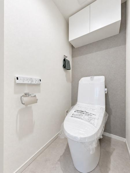シーガルパレス桜木町のトイレ|清潔感のある内装のすっきりとしたデザインのトイレです。
水周りが綺麗だと安心ですね。
