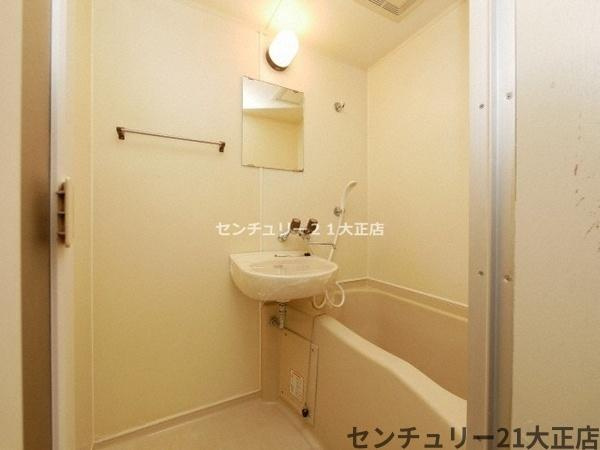 ポートパレス磯路の浴室