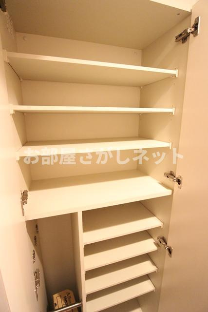 パレステュディオ早稲田ＰａｒｋＶｉｅｗの玄関