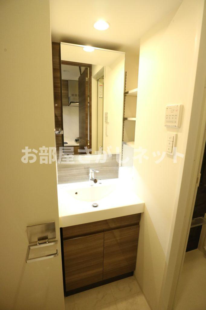 コンシェリア大崎 ＜ＴＯＫＹＯ ＰＲＥＭＩＵＭ＞の洗面所|同タイプ別住戸写真となります。現況と異なる場合がございます。