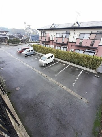 ハッピーシャトウⅡの駐車場