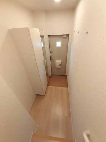 シャルム泗水５番館　Ｃの玄関