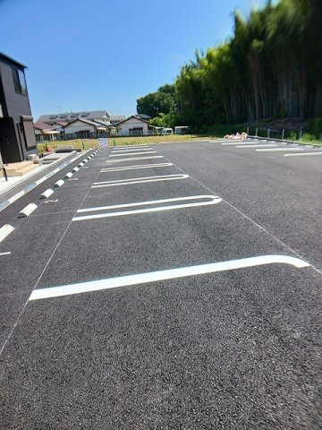 カーサフロイデの駐車場