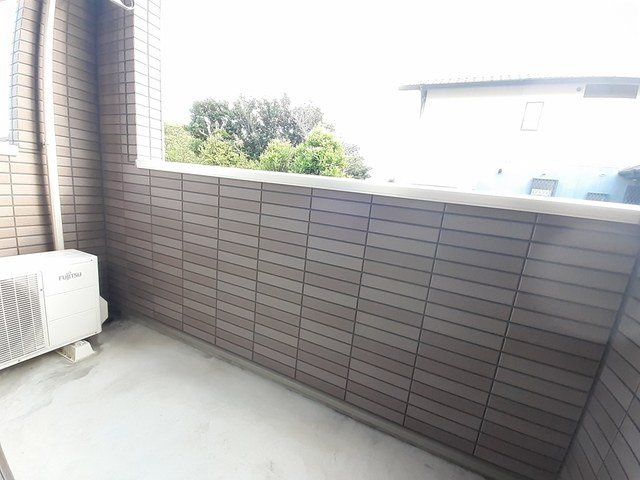 カボティーヌ　Ⅱのバルコニー|外からの目が気にならないバルコニーで洗濯物が干せます
