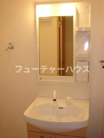 クランテプラース（ｃｌａｒｔｅ．ｐｌａｃｅ）の洗面所|洗髪洗面化粧台