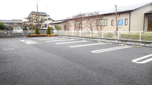 ジェルメ　アルモニーⅠの駐車場