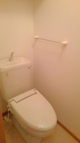 【トイレ】 | ブラウンヴィラＢ | 清潔感のあるトイレです