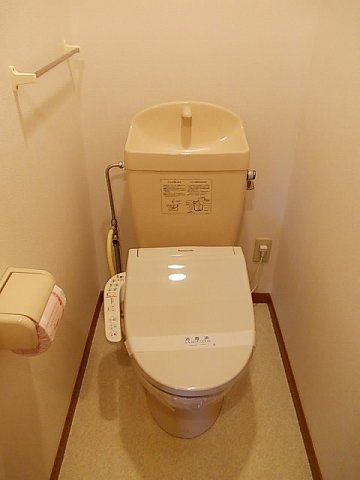 ソレアードⅡのトイレ|ゆったりとした空間のトイレです