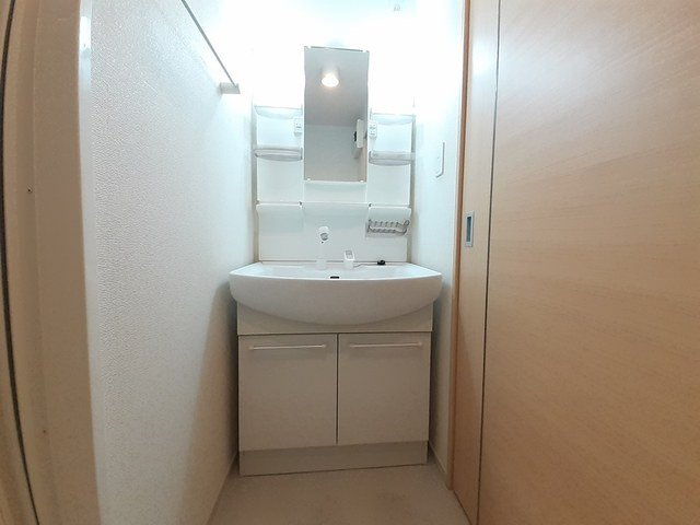 エアリーヒルⅣの洗面所|忙しい朝には欠かせない洗面所です