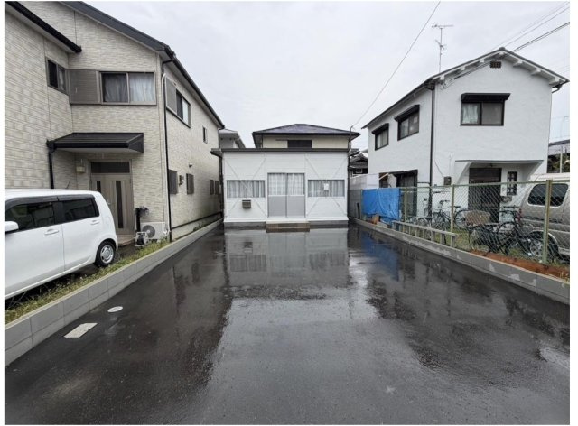 茨木市沢良宜浜１丁目の店舗事務所の駐車場