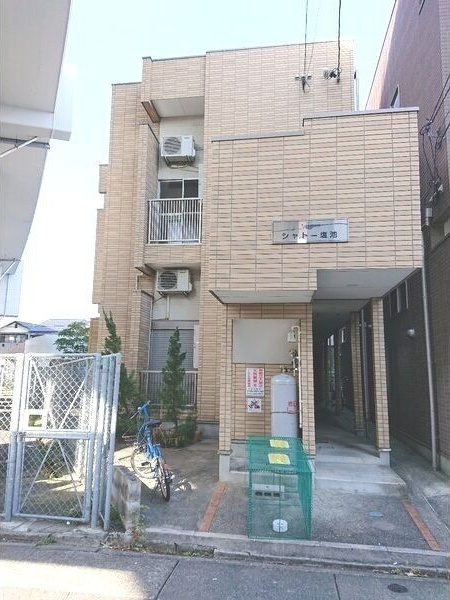 シャトー塩池のエントランス