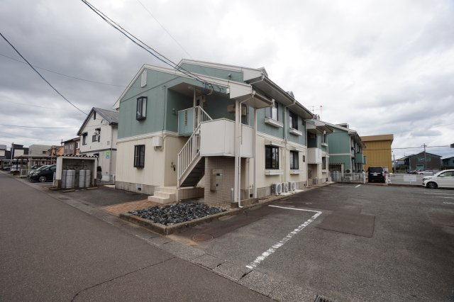パルコピオーネ Bの駐車場