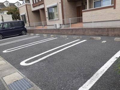 【駐車場】 | エアリー　ヴィラ　Ａ | 駐車場があります