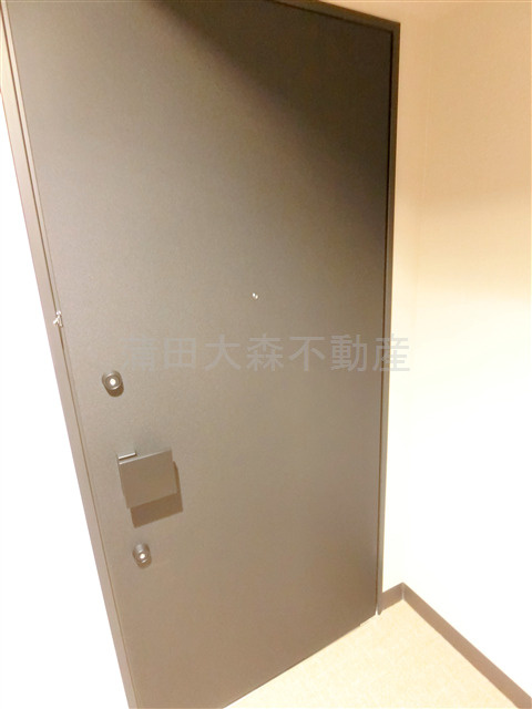 ウェルスクエア西蒲田の玄関
